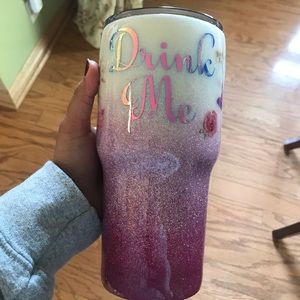 30 Oz Alice in Wonderland Yeti **DID NOT MAKE**